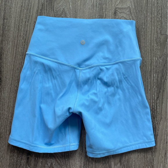 Lululemon align 6” shorts size 6 - Picture 2 of 5